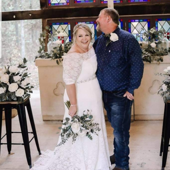 Meet your Posher, Kelli - Picture 3 of 5